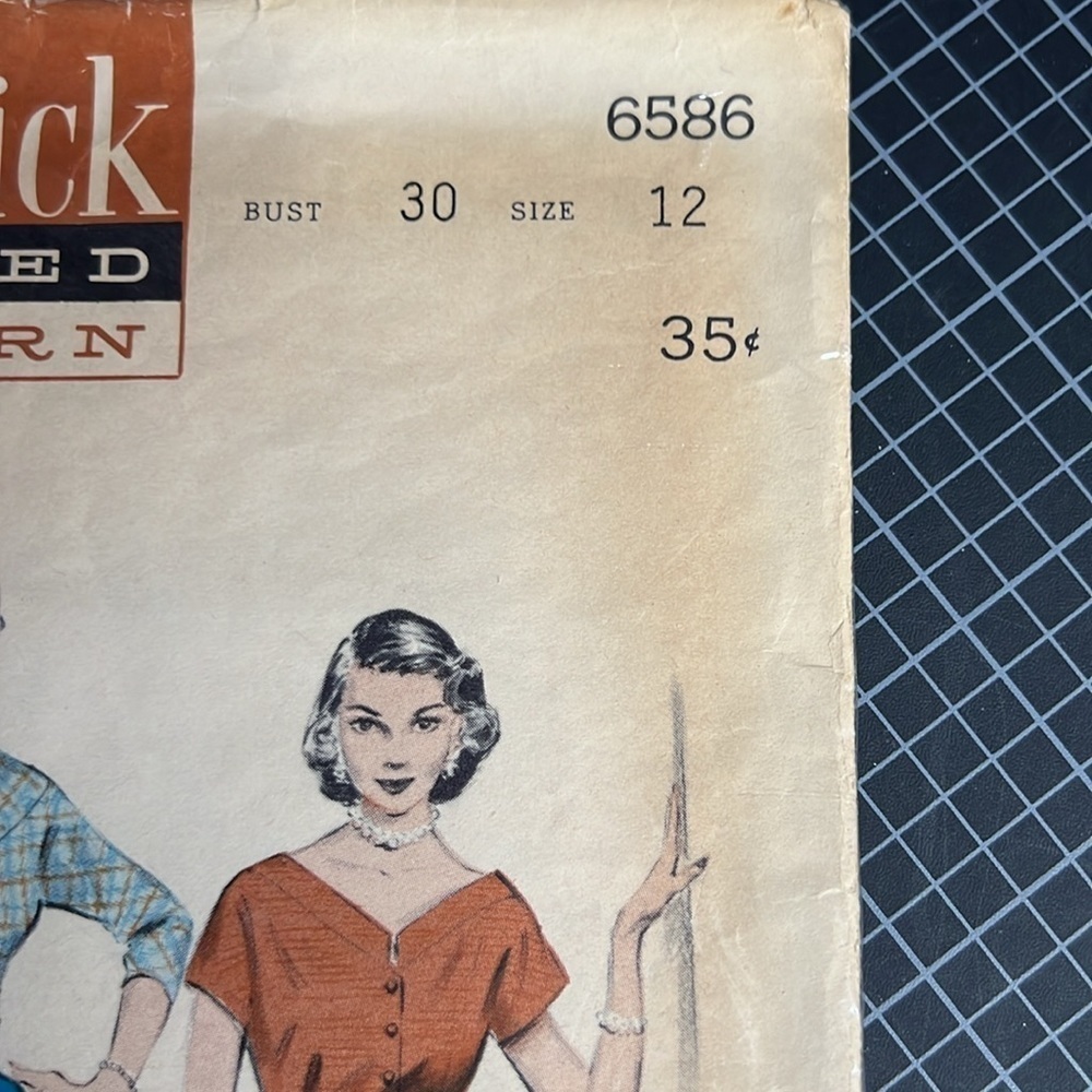 Butterick 6586 printed pattern, size 12, bust 30. Vintage sewing, top, blouse. - Picture 7 of 8
